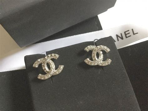 chanel earrings - silver|small silver Chanel earrings.